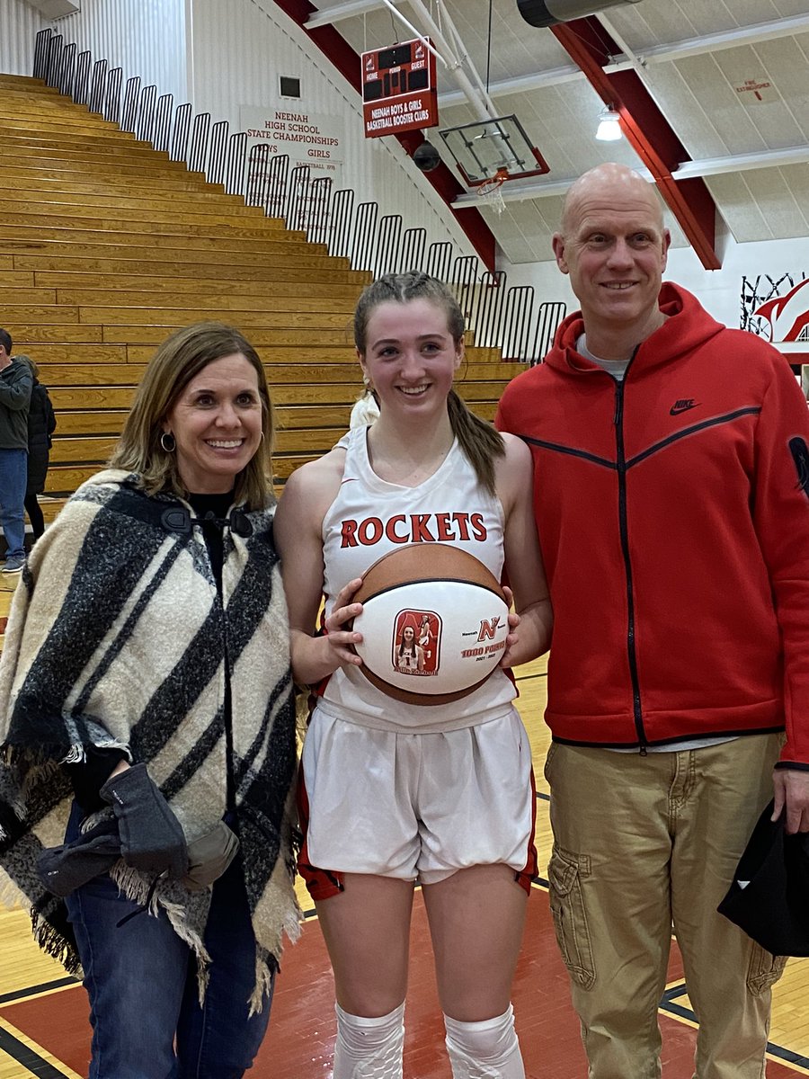 NeenahHoops's tweet photo. .@allieziebell we are very proud of your 1000 point accomplishment!

#NeenahWithPride #wisgb 
@NorbertDurst https://t.co/LovSOxNmIg