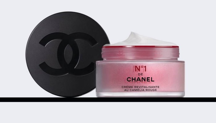 Chanel and Sulapac create innovative bio-based luxury jar lids for skincare.The new-generation lid of the N°1 de Chanel Cream is made of 90% bio based materials from renewable resources. #CHANEL #Sulapac #news