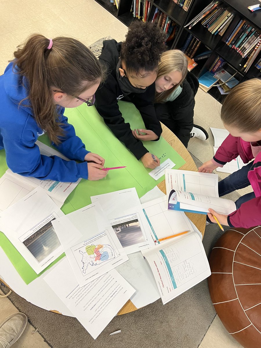 edgellcation's tweet image. We are inferring the topic and loving this activity. Discussion, multimedia, moving, writing, and more!! We look forward to picking our research topic tomorrow 🤓😍 @ChristianaES1 
#NewModule #WorkWorkWork #EmpowerExcellence #EdgellFamily310