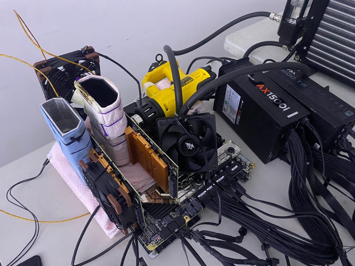 bumfoto1's tweet photo. 3DMark TSX (1x) - 14,887 🥇
3DMark TSX(2x) - 24,188 🥈

EVGA RTX 3090 K|NGP|N
EVGA SR-3 Dark 
EVGA SuperNOVA 1600 T2 / 1600 G+
ㅤ
Now @TEAMEVGA have every 1st place on UL 3DMark leaderboard using RTX 3090. 

https://t.co/y2VwhYQrLD
https://t.co/S3kS5d1kmx

@EVGA_JacobF @TEAMEVGA https://t.co/IueuY9ZVRX
