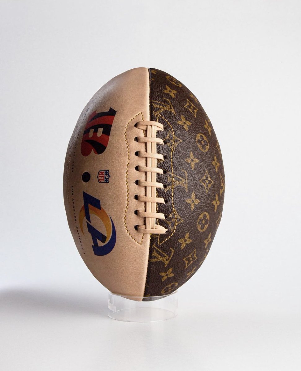 Who do you got this Sunday? 🏈 

RT BENGALS
LIKE RAMS 

<a href="/MrSelfMade/">Sheron Barber</a> dropping this limited edition 🏈 for the big game! 

#Superbowl #nfl
