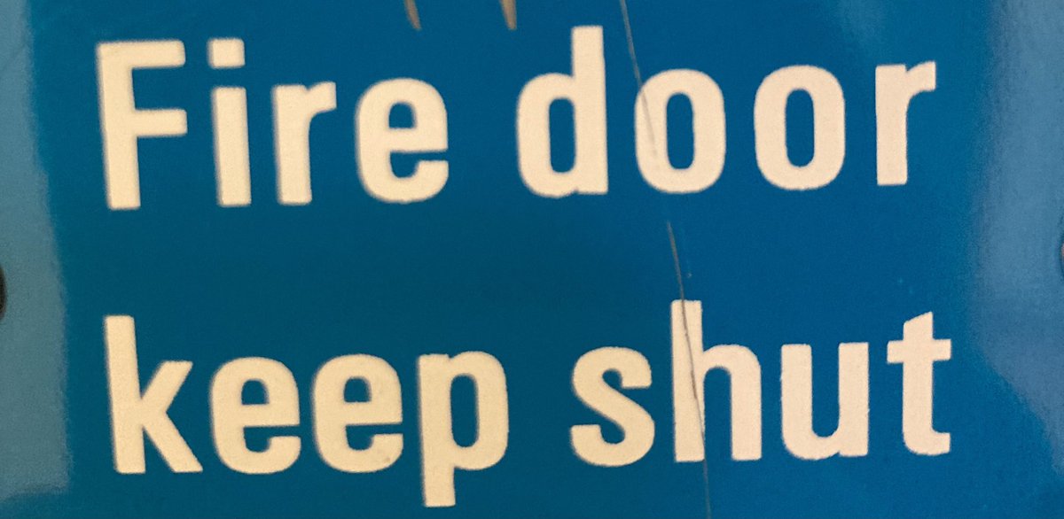 _NHLC's tweet image. No book no problem! Reading around the school #readingonthego