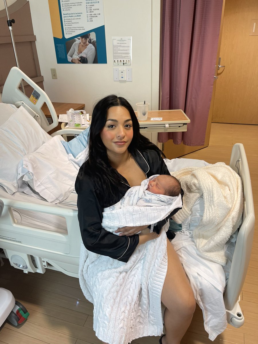 yourboyaipus's tweet photo. Baby Aaron Axel Gutierrez is finally here and home!! 7lbs 6oz!! https://t.co/3djlR4wE6t
