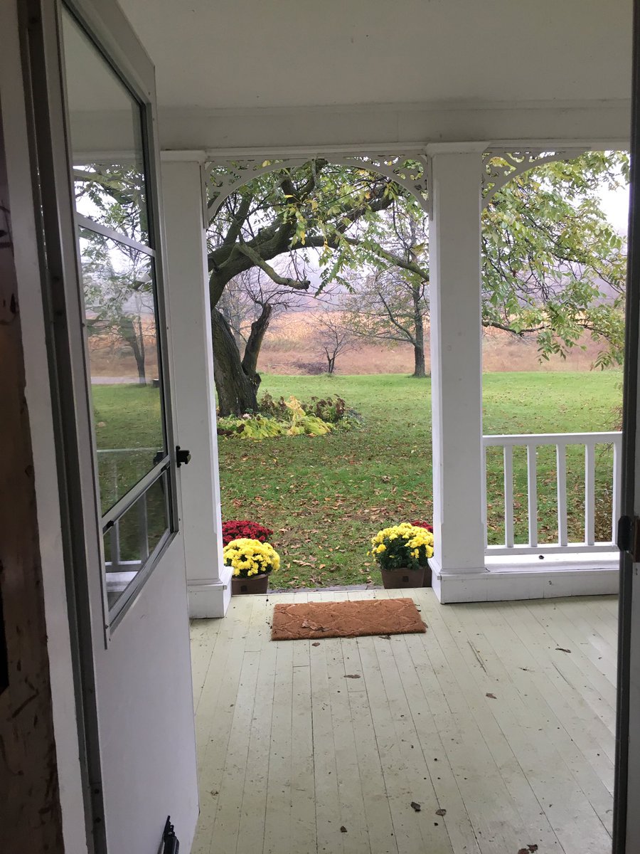apoptosess's tweet photo. A few more shots of Will’s house:

•A view looking out the front door

•The side of the living room Will’s bed was on

•The piano, which Mads apparently played during filming

•A meat grinder attached to the counter, which was used by Will when making his dog food https://t.co/Y8yILZbK4E