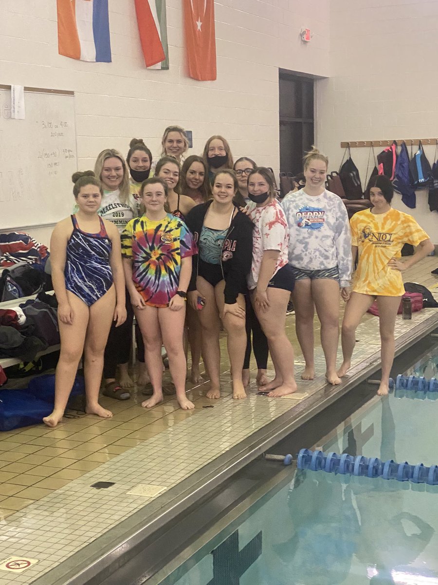 NDCLSwim's tweet photo. Today’s agenda:
Taper and Tie dye
#roadtosectionals https://t.co/KgTDLBkYVT