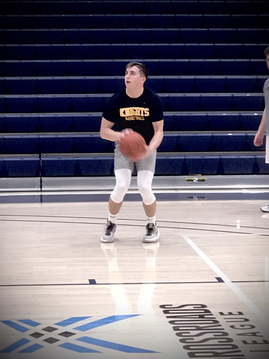 MarianMensBBall's tweet photo. Pregame ๐ธ
#BeAKnight| ใฝ๏ธโ๏ธ| #MUFamily
Letโs goooooooooooooโโโโ https://t.co/STGg2KlSNq