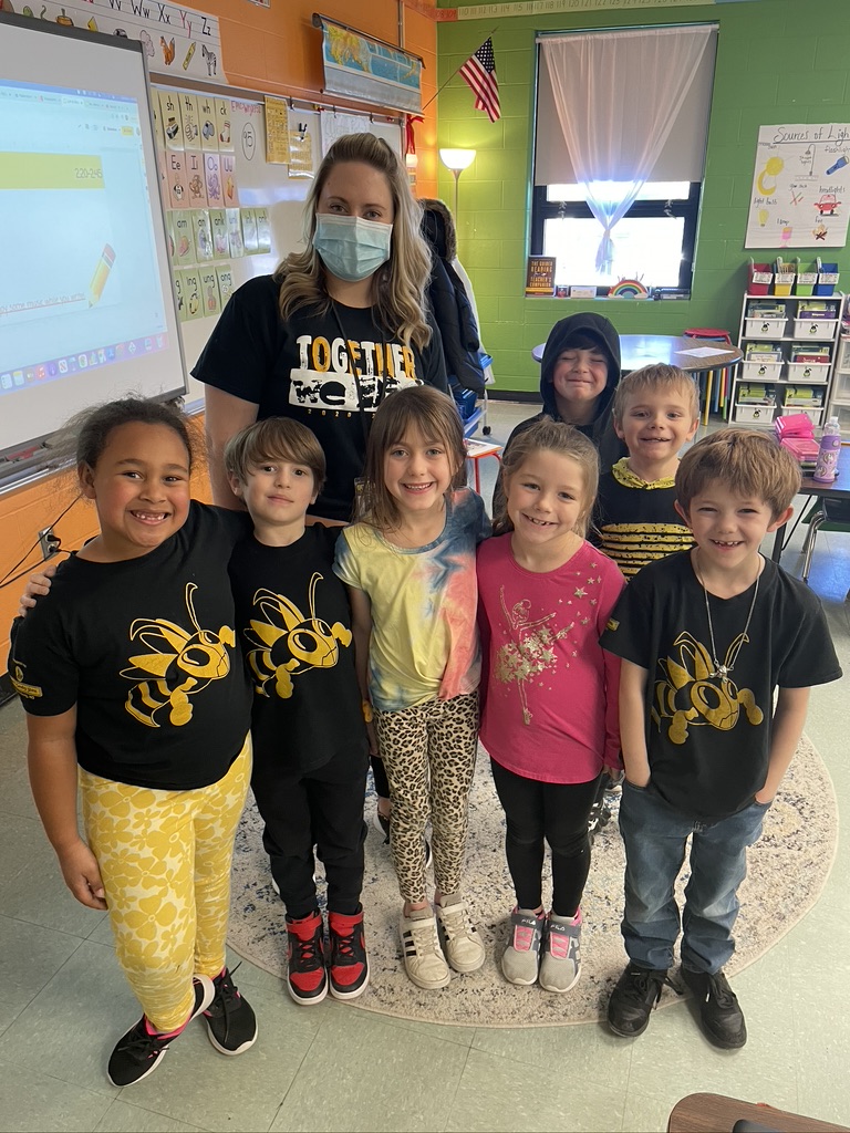 FPSHornets's tweet photo. It's a great day to be a McIntire Hornet! 🐝 Our students wear their Black and Gold with PRIDE each and every day! They make us so #FultonProud! 🖤💛 https://t.co/iYxMMIBZDB