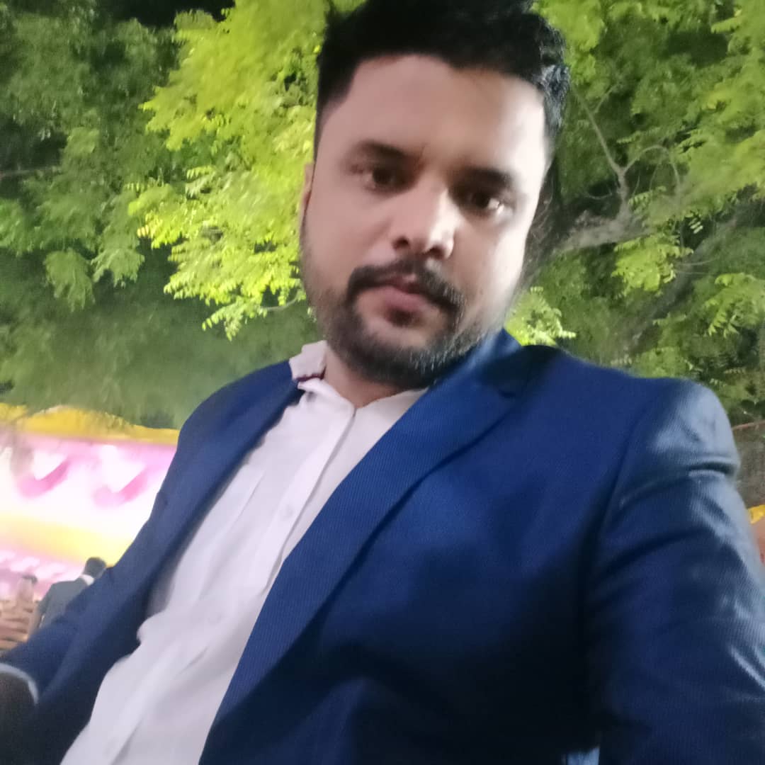 impandeyvivek's tweet photo. #NewProfilePic https://t.co/7khTG3KmDx
