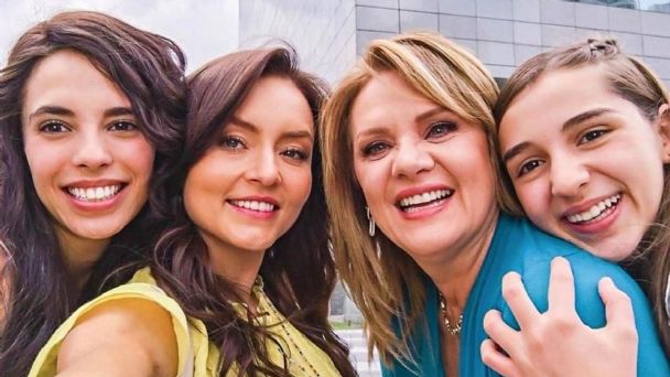 PRODU's tweet photo. @Univision @nielsen EE UU: #VencerElPasado por @Univision lideró el prime el lunes 7 #Ratings (Adultos 18-49 años @nielsen) https://t.co/0UrowuXtix