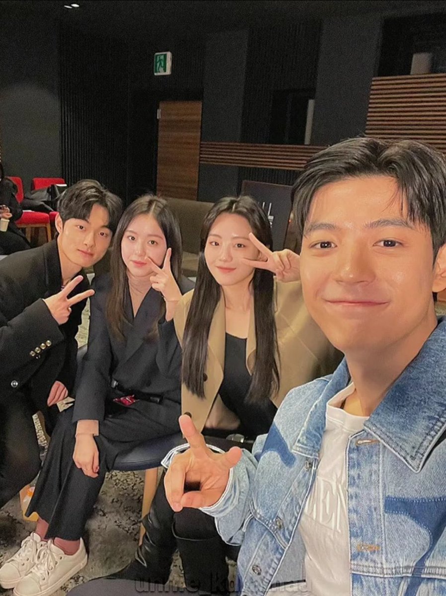 kdramatreats's tweet photo. ALL OF US ARE DEAD https://t.co/0kPwgX7OJv