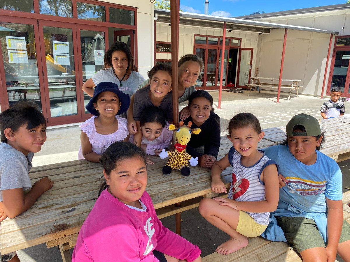 LifeEducationNZ's tweet photo. School is back and so are Harold and our mobile classrooms! It’s a critical time for tamariki to receive health education and as part of the Healthy Harold programme, our educators can teach strategies to deal with anxiety and build resilience. https://t.co/1cxvC54UQj