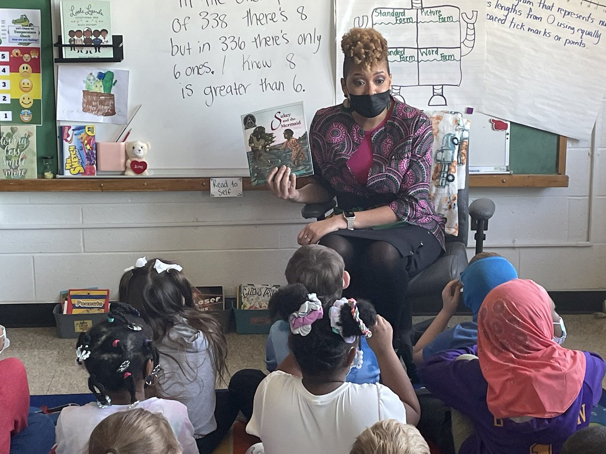 Our annual African-American Read-In was a huge success <a href="/GreenwoodElemen/">Greenwood Elementary</a>! Thank you to all the community members and educators who volunteered their time!💚🐊💚🐊