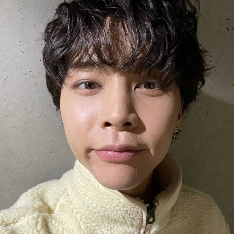 209hub's tweet photo. forever my favourite selcas ૮ ˶ᵔ ᵕ ᵔ˶ ა #쟈니 https://t.co/B82vJmZjrj
