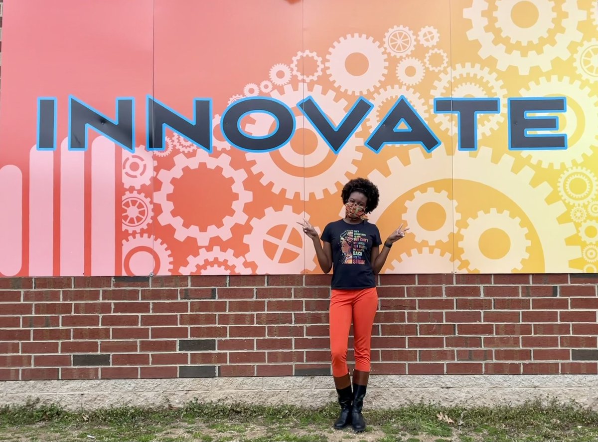 HairstonTeaches's tweet photo. ORANGE you so excited for the rest of this week’s colors?
#ColorThemeSpiritWeek
#OrangeForUnityDay 🧡
#UnityDay🏵 https://t.co/7kYIIMLXA5