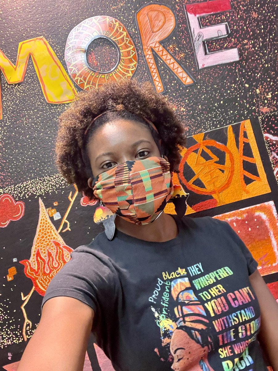 HairstonTeaches's tweet photo. ORANGE you so excited for the rest of this week’s colors?
#ColorThemeSpiritWeek
#OrangeForUnityDay 🧡
#UnityDay🏵 https://t.co/7kYIIMLXA5