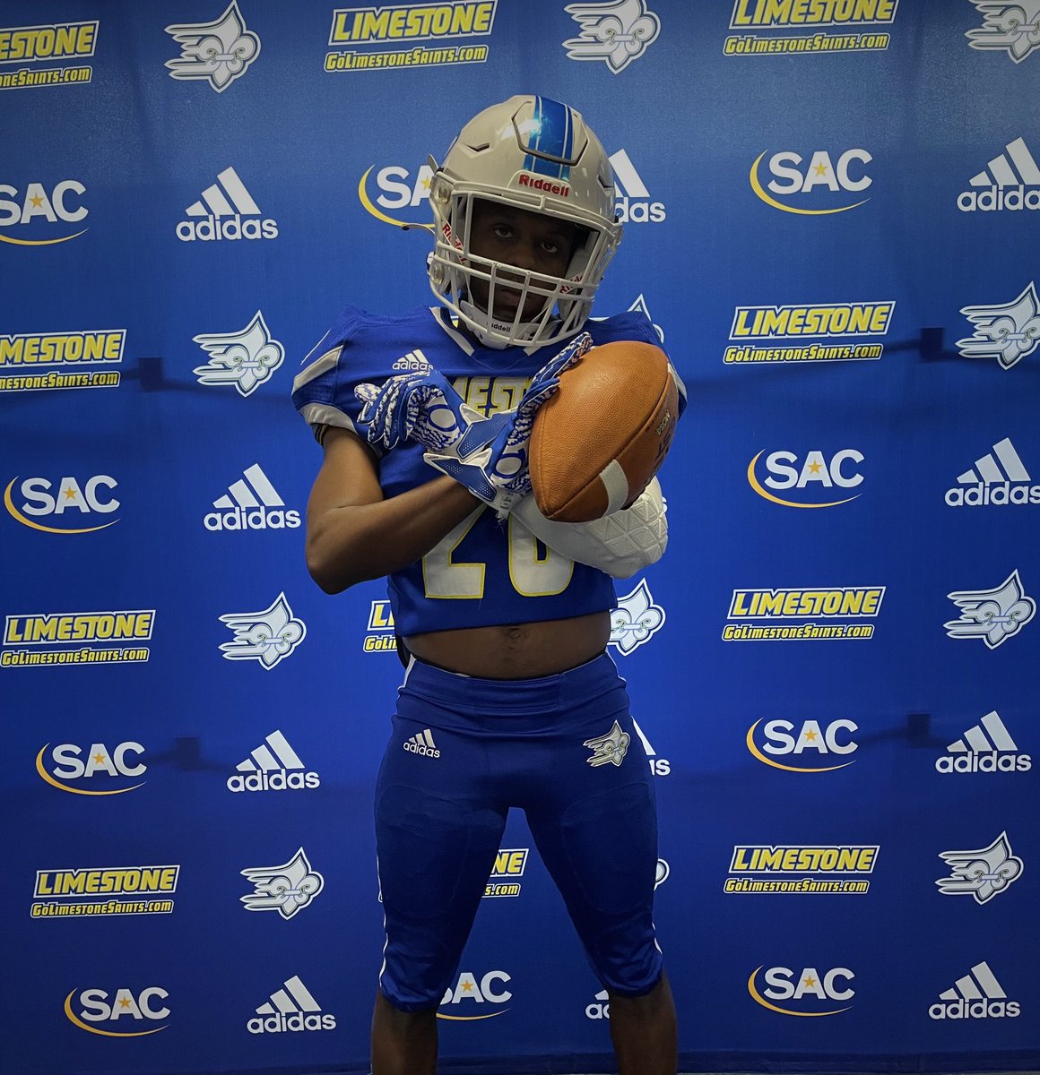 kirksey_antonio's tweet photo. After a wonderful visit to Limestone University I’m blessed to earn an offer ⚜️🔵 @CoachFargo_LCFB @CoachHolmes5 @train0187 @GregPort17 @864DBs https://t.co/c1C4ZODzI6
