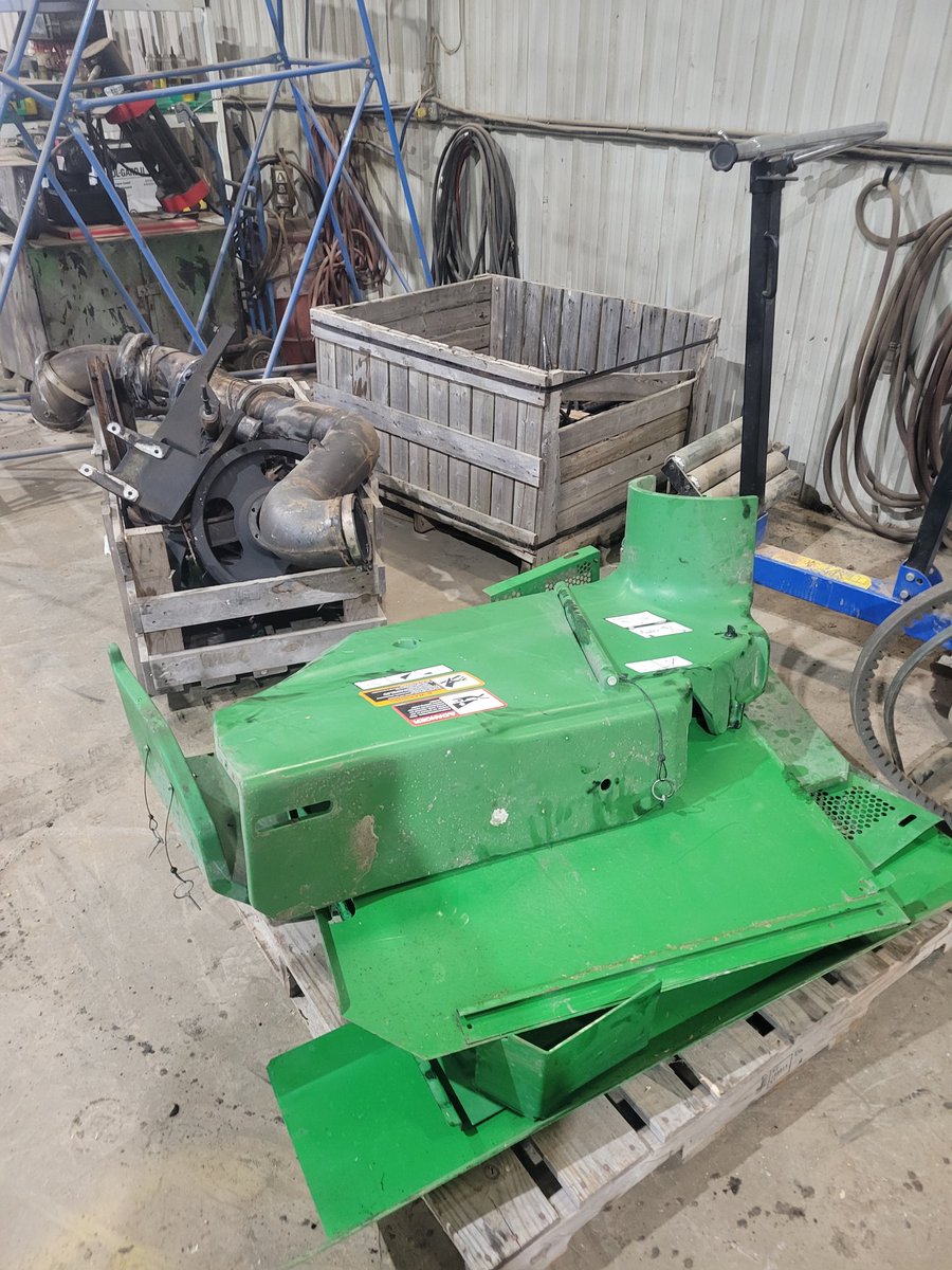 2nd day in lots done on this project another 2 days it will be ready for a big parts list and clean up