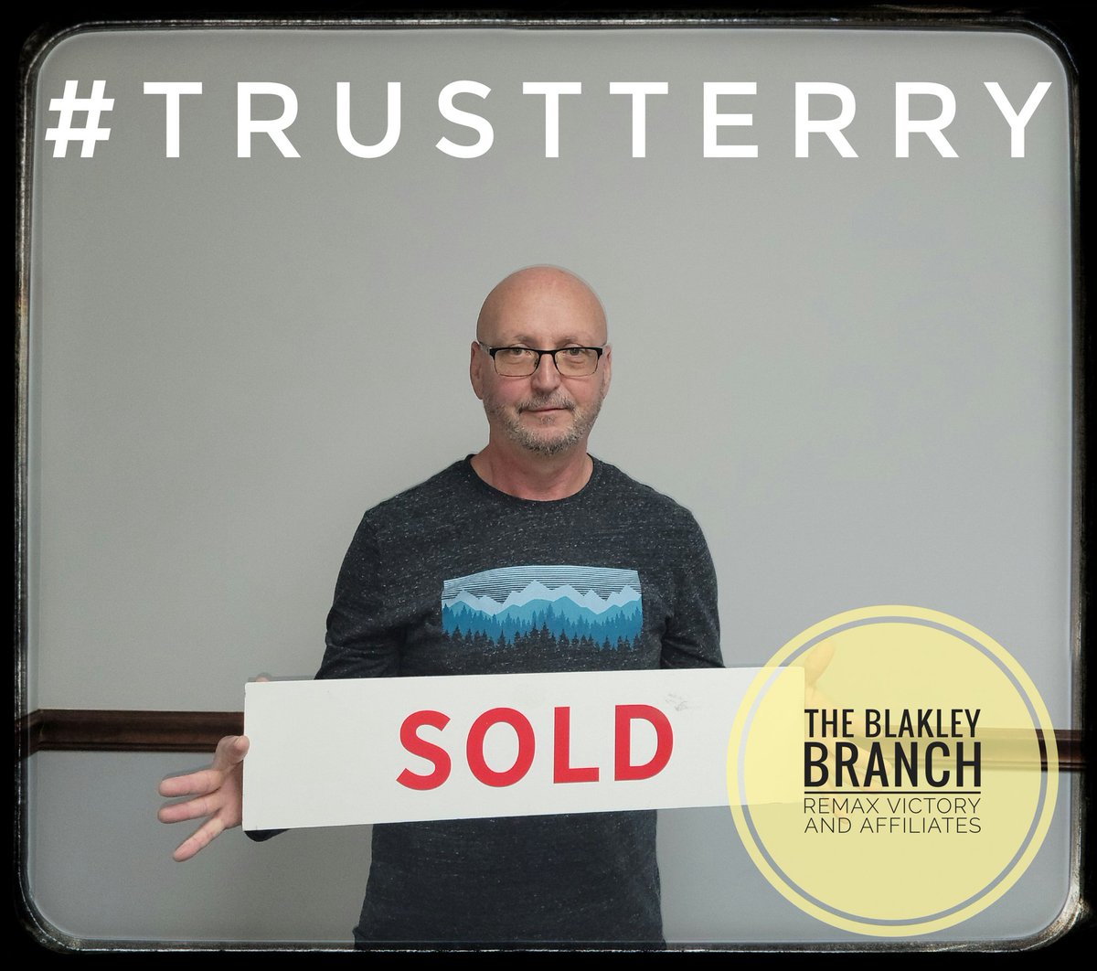 terry_blakley's tweet photo. 💥💥Thanks to this guy for letting me sell another one of his flips! He always does AMAZING things inside and outside! His investments always show the best version of each house! Thanks again for using me to help!! My family and I appreciate you!!!🏠🏡🏡 https://t.co/9ess07e8Cj