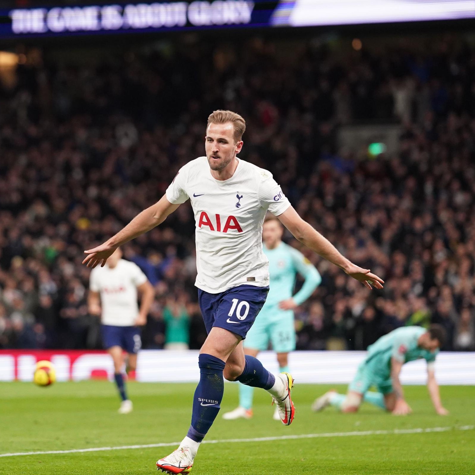 FPL DGW26 Free Hit Forwards to Target ~ Kane