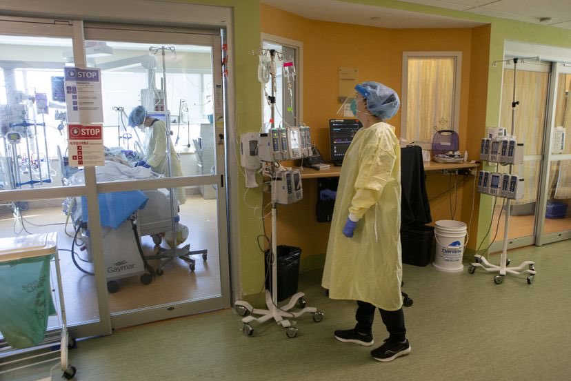 Transmissibility of #Omicron led to much higher death totals than past wave, research shows, by ⁦<a href="/AndreaWoo/">@andreawoo.bsky.social | 鄔瑞楓</a>⁩ via <a href="/globeandmail/">The Globe and Mail</a> #COVID19 #vaccination  theglobeandmail.com/canada/article…