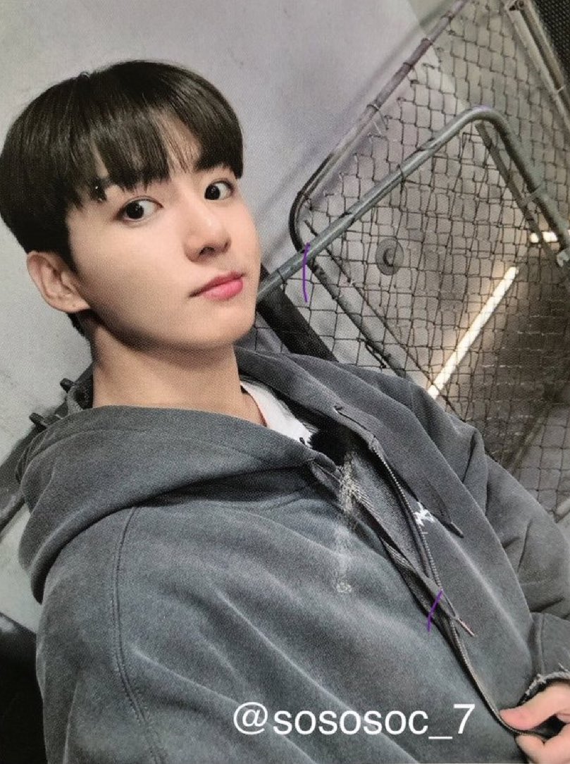 rockstarJKK's tweet photo. JUNGKOOK PHOTOCARD x MERCH BY BTS https://t.co/IoNcyOXBv8