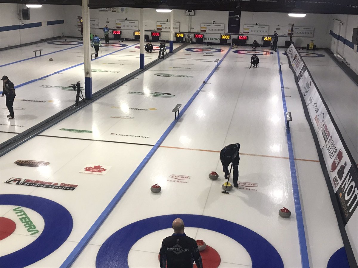 SelkirkCurling's tweet photo. Practices are just about finished we are close to 12 hours before first draw begins! https://t.co/l479dKA3Gw
