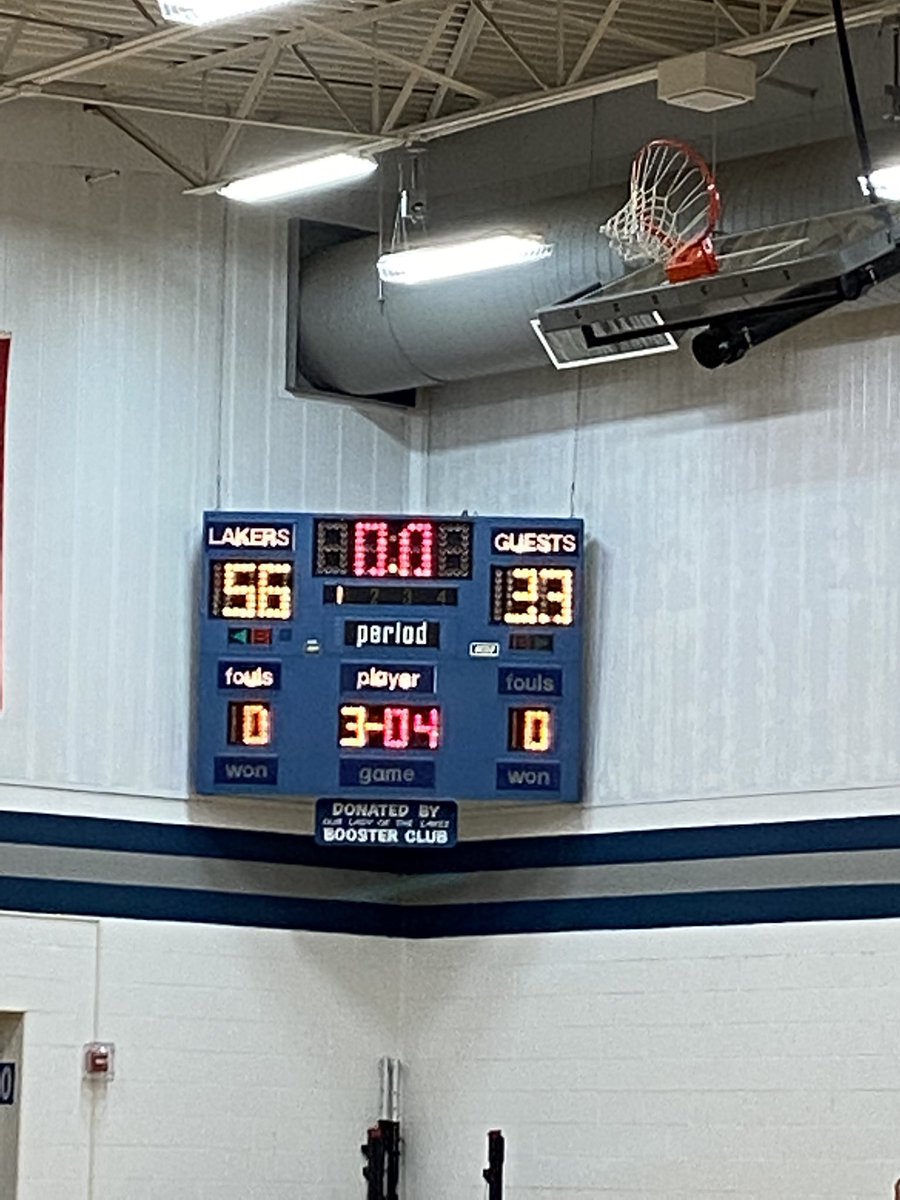 BoostersOll's tweet photo. Lakers Boys Varsity with a win @RonquilloLuke scores 10 Abe Iakovides with 8 Holtie Ware with 8 @OLLathletics https://t.co/GUqLomEcj0