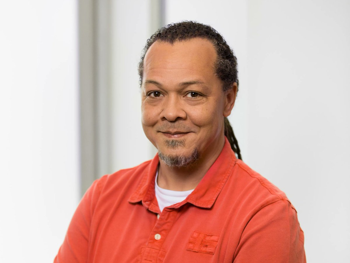 SemanticFolding's tweet image. I was happy to join @eric_kavanagh host of 'AI On The Move' along with peers, Richi Hartmann and Dr Atif Syed. 

Take a listen to learn about some of the most cutting-edge developments in #ArtificialIntelligence.
buff.ly/3HqxQHT

#AI @cortical_io @SemanticFolding