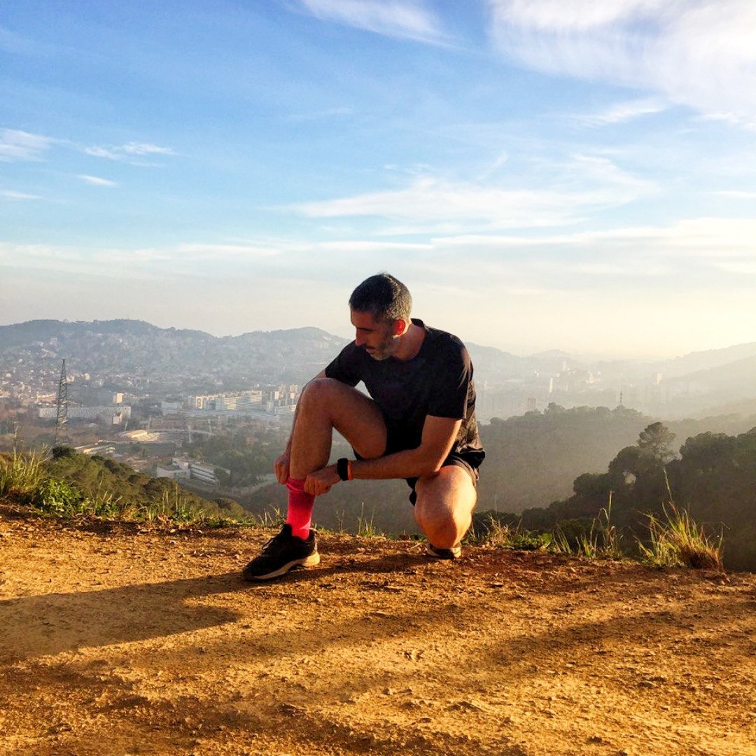 Las grandes recompensas requieren grandes esfuerzos. Y estas espectaculares vistas de Barcelona son una gran recompensa a un duro entrenamiento. 

Y si no que se lo digan a Víctor , ¿verdad? 😌

📸 @lineadmeta