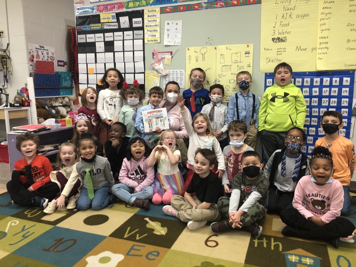 m_shoulta's tweet photo. We have been learning so much about acts of kindness at Deer Park! #bekinddcps @ranadiorio https://t.co/b54Wg4wxaV