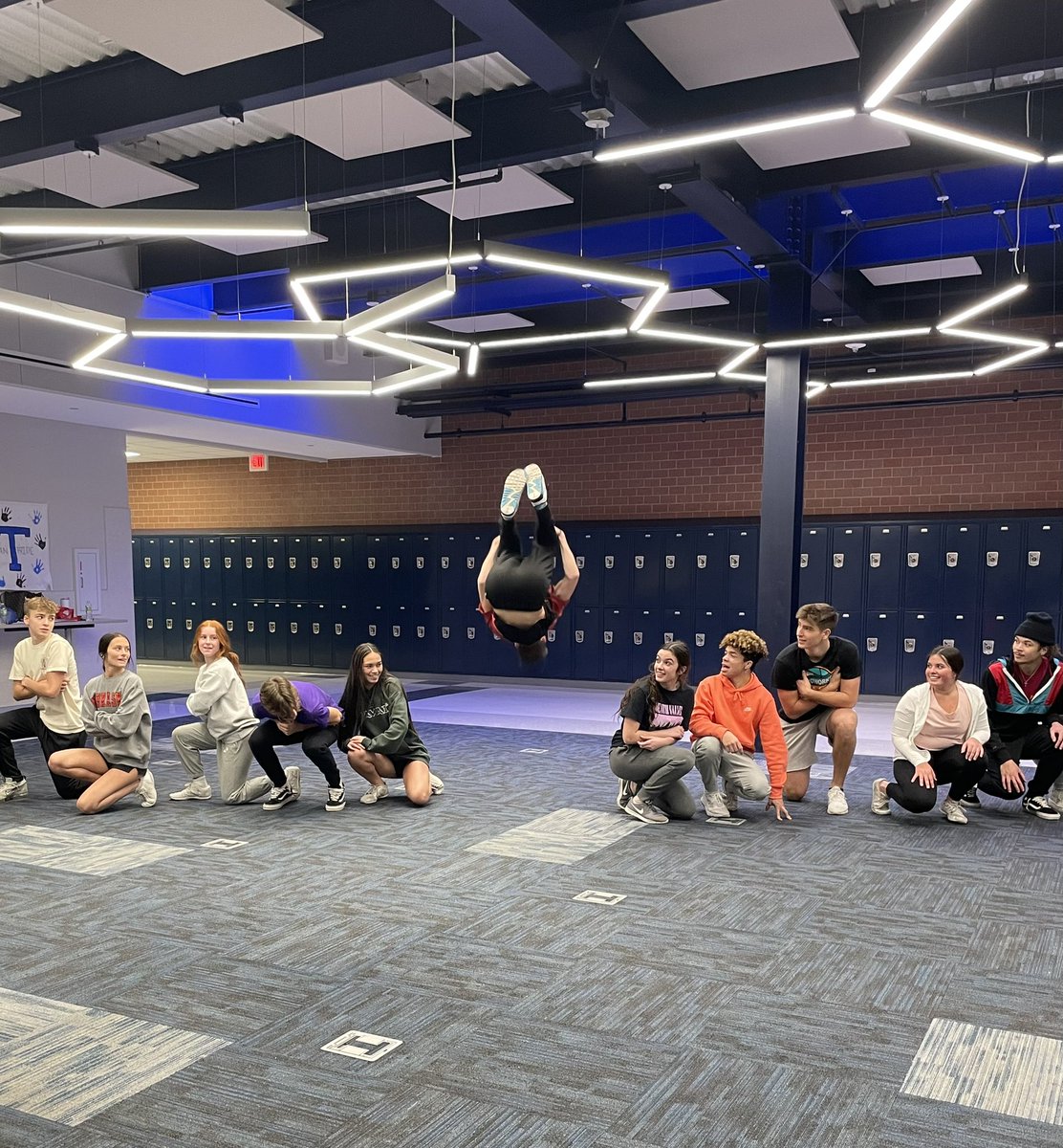 PLS Varsity Cheer tweet media