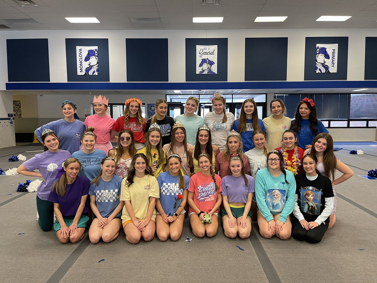 AWHS_Cheer's tweet photo. Had a magical time at our National showcase! Thank you to all of the family and friends that came out to support us! #GeneralArmy https://t.co/RiL4E9PEQD