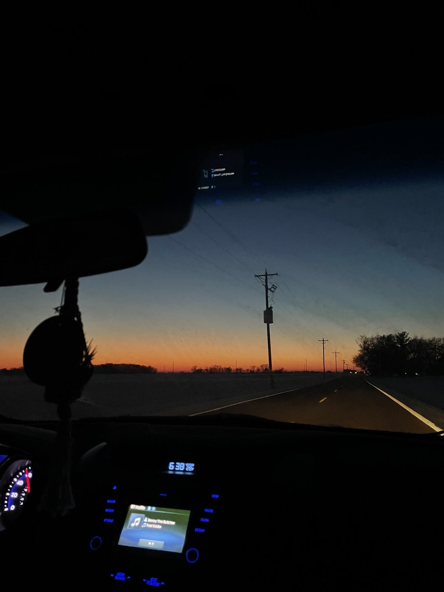 LexiFrasher's tweet image. i wish blistex had a face and body lotion so i could grease up my entire body with it