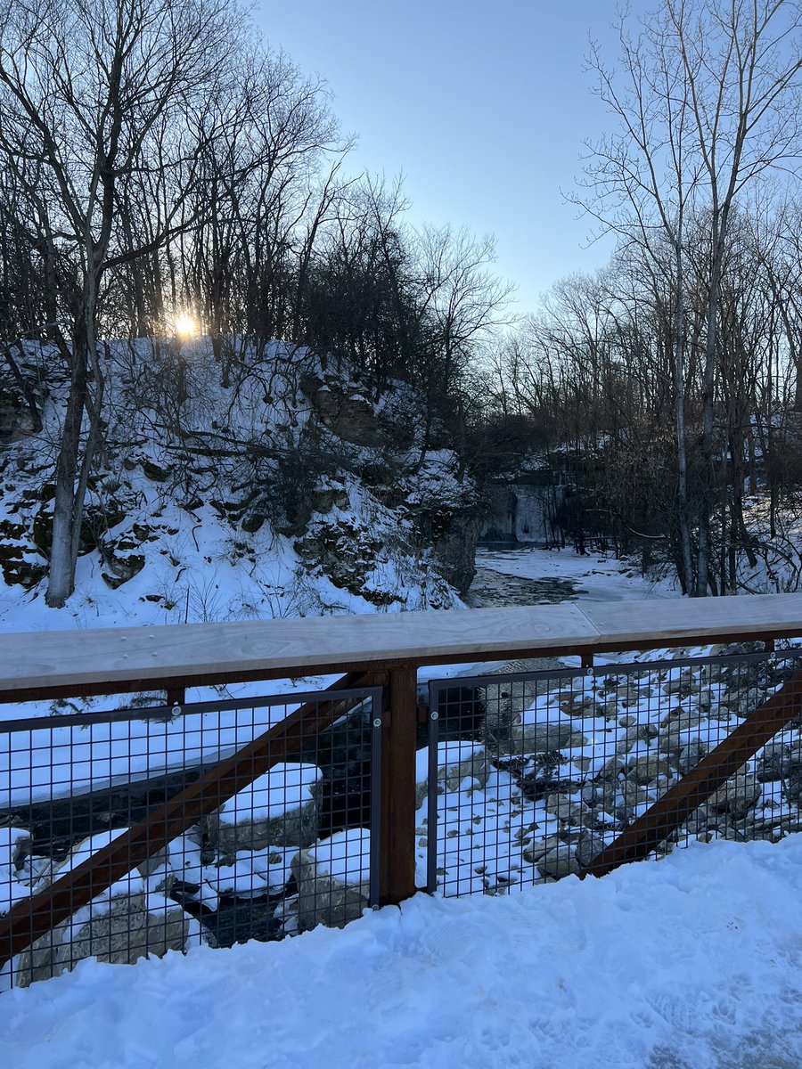 StephanieKunze's tweet photo. Grateful for her love, light and legacy. Hiked #QuarryTrails today also in honor of our dear friend. The sun was bright today and the sky aglow. As she would say, “To God Be The Glory.” https://t.co/kj1LHjW6R3