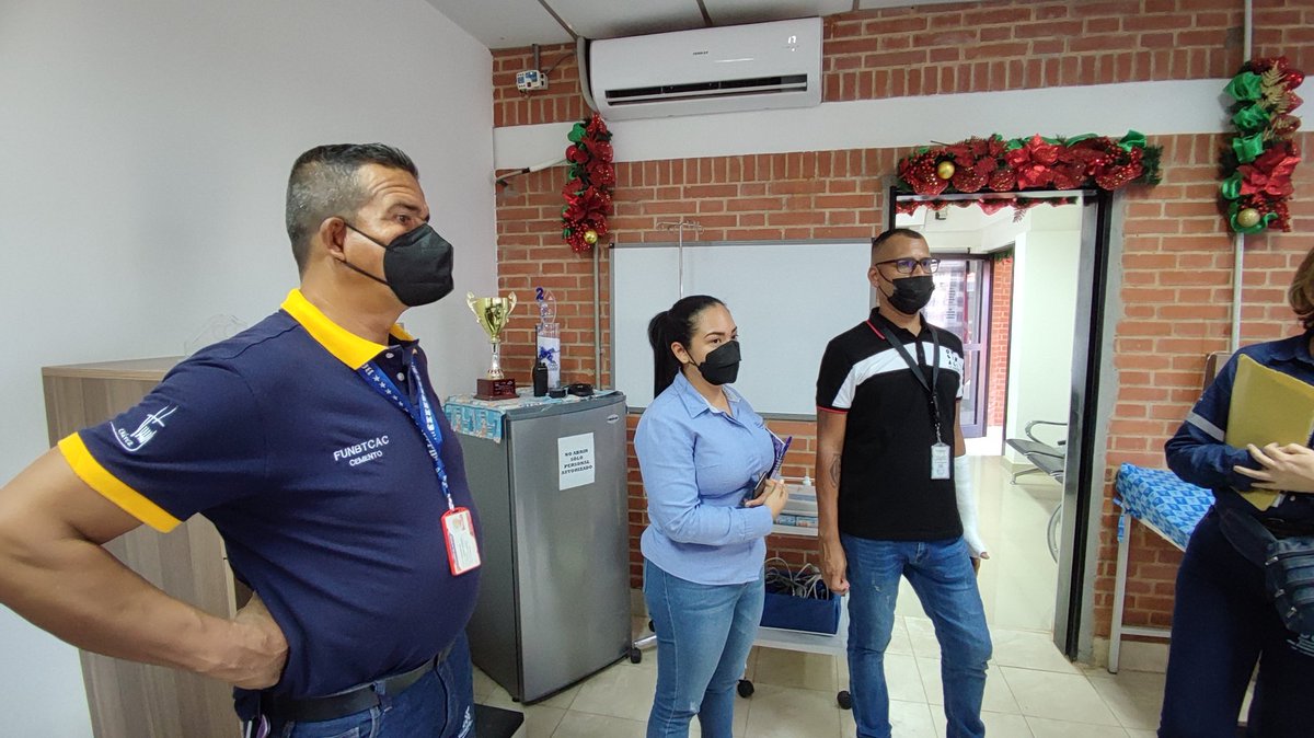 Funtbcac_Cem's tweet photo. Pasado #03Feb @Funtbcac_Cem y 𝗦𝗲𝗴𝘂𝗿𝗼𝘀 𝗤𝘂𝗮𝗹𝗶𝘁𝗮𝘀 Visitaron #Planta 𝗖𝗲𝗿𝗿𝗼 𝗔𝘇𝘂𝗹 con la Finalidad de dar Charlas Informativas e iniciar Servicio de Consultorios Médicos para la Atención de 𝗧𝗿𝗮𝗯𝗮𝗷𝗮𝗱𝗼𝗿𝗲𝘀 𝘆 𝗙𝗮𝗺𝗶𝗹𝗶𝗮𝗿𝗲𝘀
#LuchaContraLaCovid19 https://t.co/hTcz102j9p