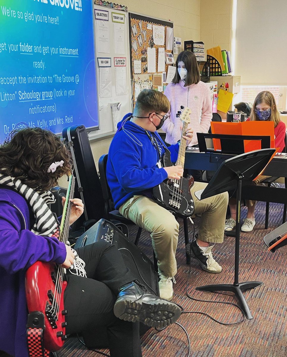 Welcome to The Groove! Yesterday, we had the first rehearsal of our rock/jazz/pop band. The rhythm section absolutely ROCKED! Excellent job, everyone! Can’t wait for next week 🤘🎸
Thank you Dr. Ripani of the Nashville Youth Jazz Ensemble for helping us “jumpstart” our band 🤘