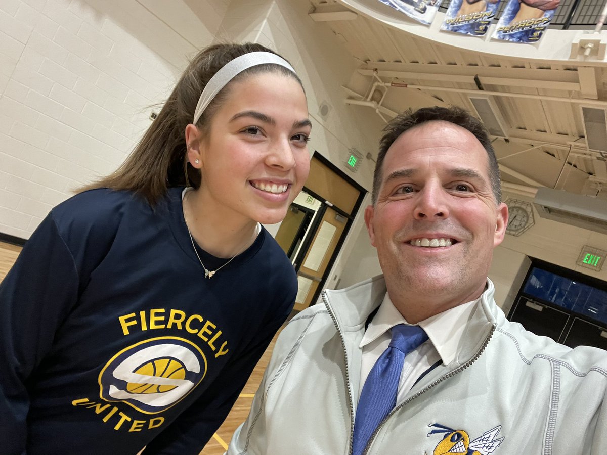 Thanks for inviting me to staff appreciation  night. <a href="/annahesse33/">Anna Hesse</a> you are a special young lady…keep working hard!  #GoHornets