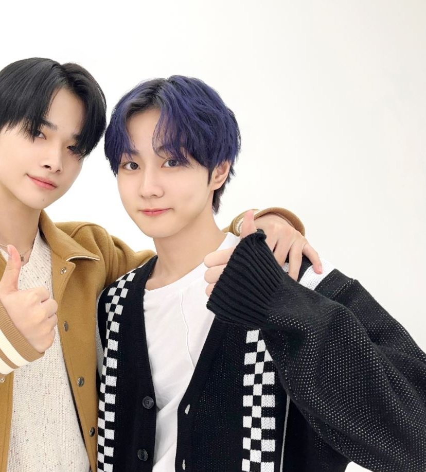 kidol_sonminsoo's tweet photo. #정원 #정원패션 #ENHYPEN #ENHYPEN_JUNGWON #마크에이토리 #marcatory #가디건 #손민수
마크에이토리 | MARCATORY
https://t.co/u3KOOlH42B
💎가격: 70,400원 (할인가) https://t.co/a1iGc9HaY2 https://t.co/hbPubP88Wy