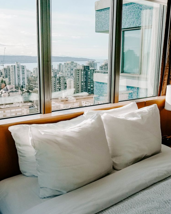 RobsonStreet's tweet photo. 💕GIVEAWAY💕 Love is in the air #onRobson! Bring your loved one to stay, dine, shop &amp; pamper yourselves on our lively street this month. Enter our giveaway for a chance to win our #LOVE prize valued at $750!⁠

💝 Follow us, like this tweet &amp; RT to enter. Giveaway ends Feb 13th. https://t.co/PFzcwSaxfZ