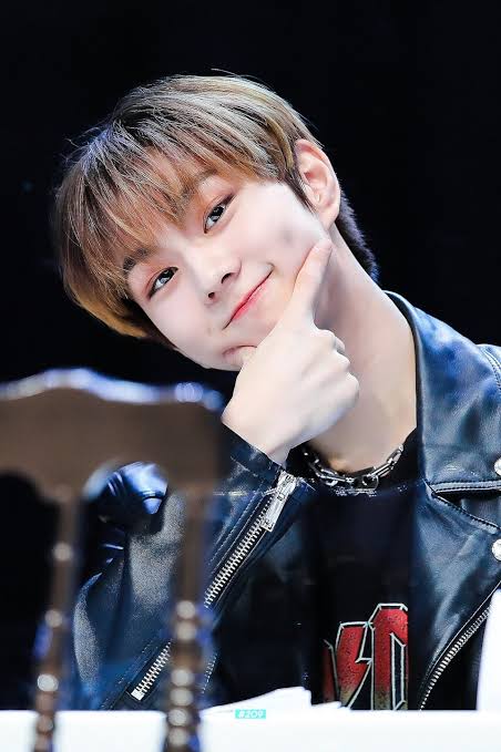 seokyiiin's tweet photo. mini giveaway because today is Jungwon day 🌟💜

2 winners of 100 pesos GCASH

✨ mbf
✨ rt &amp; like the tweet
✨ Reply your birthday wish for our leader yang with the tags #JUNGWONInAMillion
#정원이가_꽃피운_열아홉번째_가든 
#JUNGWON @ENHYPEN_members
✨ ends later 11:59PM

🖤💛🐈 https://t.co/DcQZgUZlmL