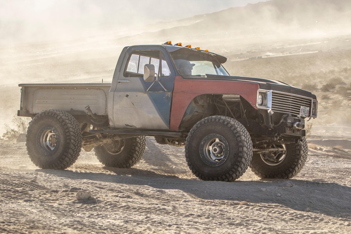 Just a few of the Hammertown heroes that came to party at King of the Hammers 2022! Hit the link below for the full photo gallery. #Fourwheeler #KingOfTheHammers #KOH2022 #offroad #4x4 #FourWheelerMag

bit.ly/3GA6cqD