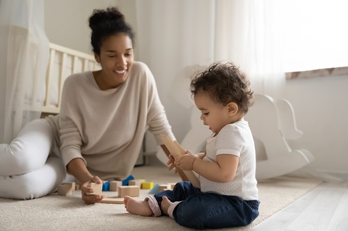 #DidYouKnow: You can help your child learn language through singing. Demonstrate or model the song for your child and encourage your child’s attempts to either sing, gesture or both along with you. Here are some examples of songs to try: ow.ly/a1gF50HLZFI #Learning