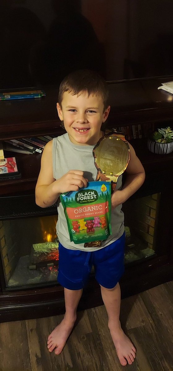 BuckContest's tweet photo. Here it is! The man, the buck, and the belt. 6 year old Clay, in his first year hunting, bagged his first deer which was this great buck. On top of that, Clay was the winner of the first annual Frackers Youth Contest. Oh and a bag of gummy bears too. Congratulations Clay 👏👏👏 https://t.co/AwE7O6rV9e