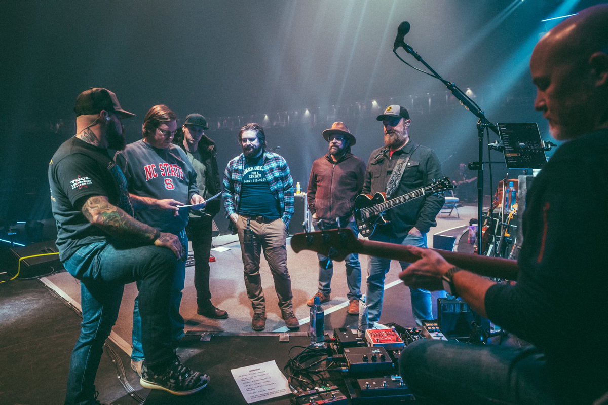 zacbrownband's tweet photo. Countin’ down the days til we’re back with our road crew again. #thecomeback https://t.co/YwrJTfMuWS