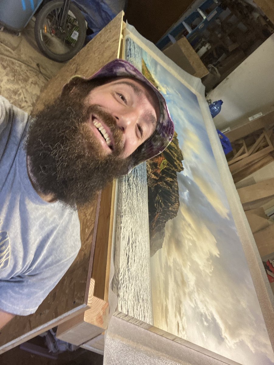 afeinphoto's tweet photo. Shipping out this 120โ Lost World. Big freakin crate! #fineartphotography #ilikebigcratesandicannotlie #kauai #awkwardselfie https://t.co/MgOo7I0RcY
