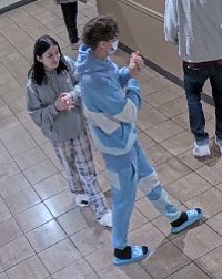LynnwoodPD's tweet photo. Do you recognize these people? We’d like to talk to them about their involvement in the fight at Alderwood Mall Sunday night that seriously injured a 17yo boy, whose condition is fortunately improving. Contact jarnett@lynnwoodwa.gov or 425-670-5669. https://t.co/hJbvNVinNC
