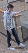 LynnwoodPD's tweet photo. Do you recognize these people? We’d like to talk to them about their involvement in the fight at Alderwood Mall Sunday night that seriously injured a 17yo boy, whose condition is fortunately improving. Contact jarnett@lynnwoodwa.gov or 425-670-5669. https://t.co/hJbvNVinNC
