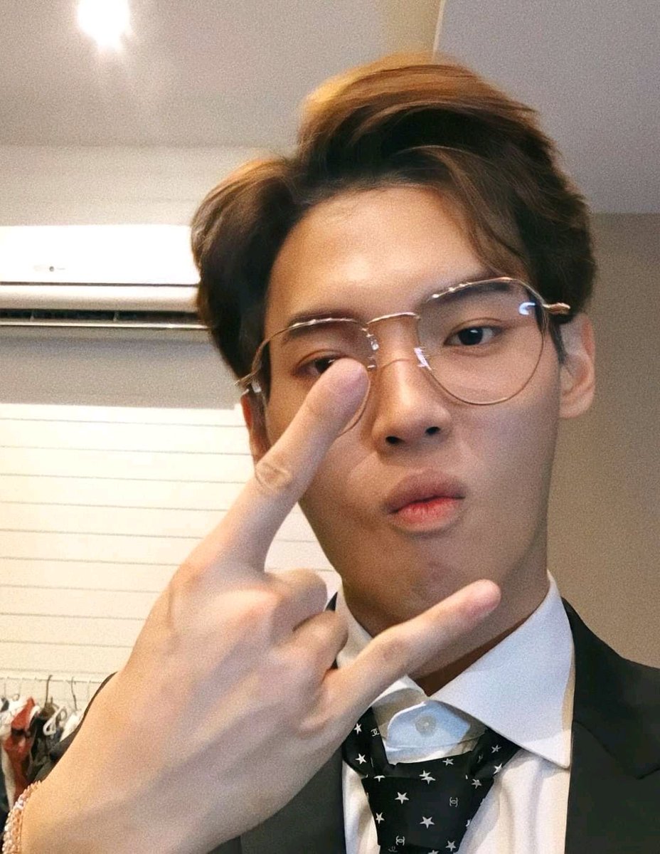 shoneatp's tweet photo. "Hi im Win and I always Win!"
TO MY FILLO BWs PLEASE USE THE HASHTAG #9MWalkwithWIN #winmetawin #WinForWin https://t.co/VTQ5WwpJrR