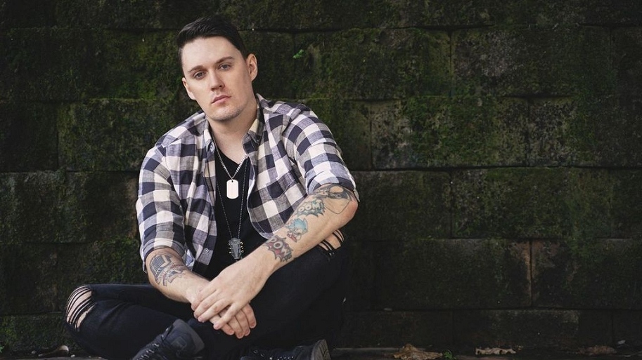 Singer-songwriter, <a href="/JoshSetterfield/">Josh Setterfield</a> returns to his pop-punk roots with a remix of his current single ... and it's pretty epic! 🤘🤘🤘 &gt; l8r.it/B1nE