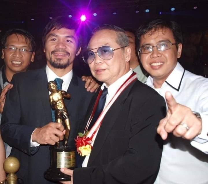 Asian Boxing Council President Naris Singwancha with Manny Pacquiao and our Filipino friends.